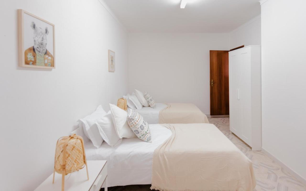 Zambujeira Do Mar 4-Bed House Perfect For Families & Friends Apartment ภายนอก รูปภาพ